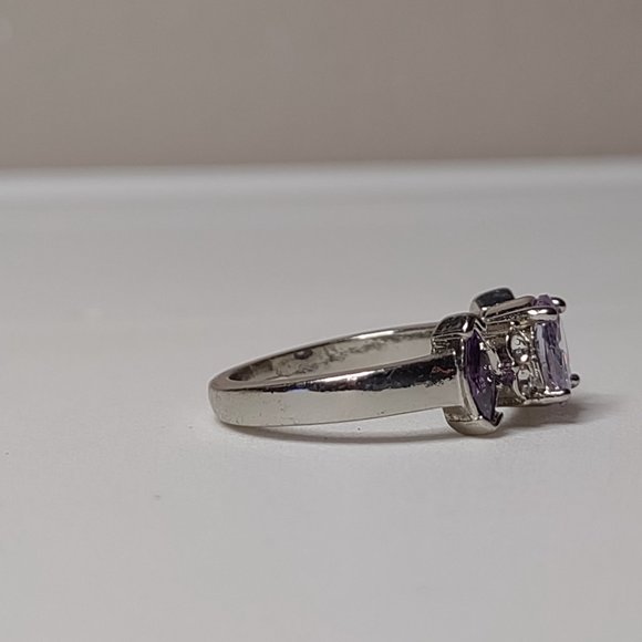 Pretty Silver Tone Ring With Purple Stones Size 8.75 - Picture 7 of 14
